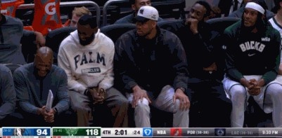 C7APP下载-独行侠会做人！字母弟无球端被犯规罚球得分 两位哥哥替补席鼓掌